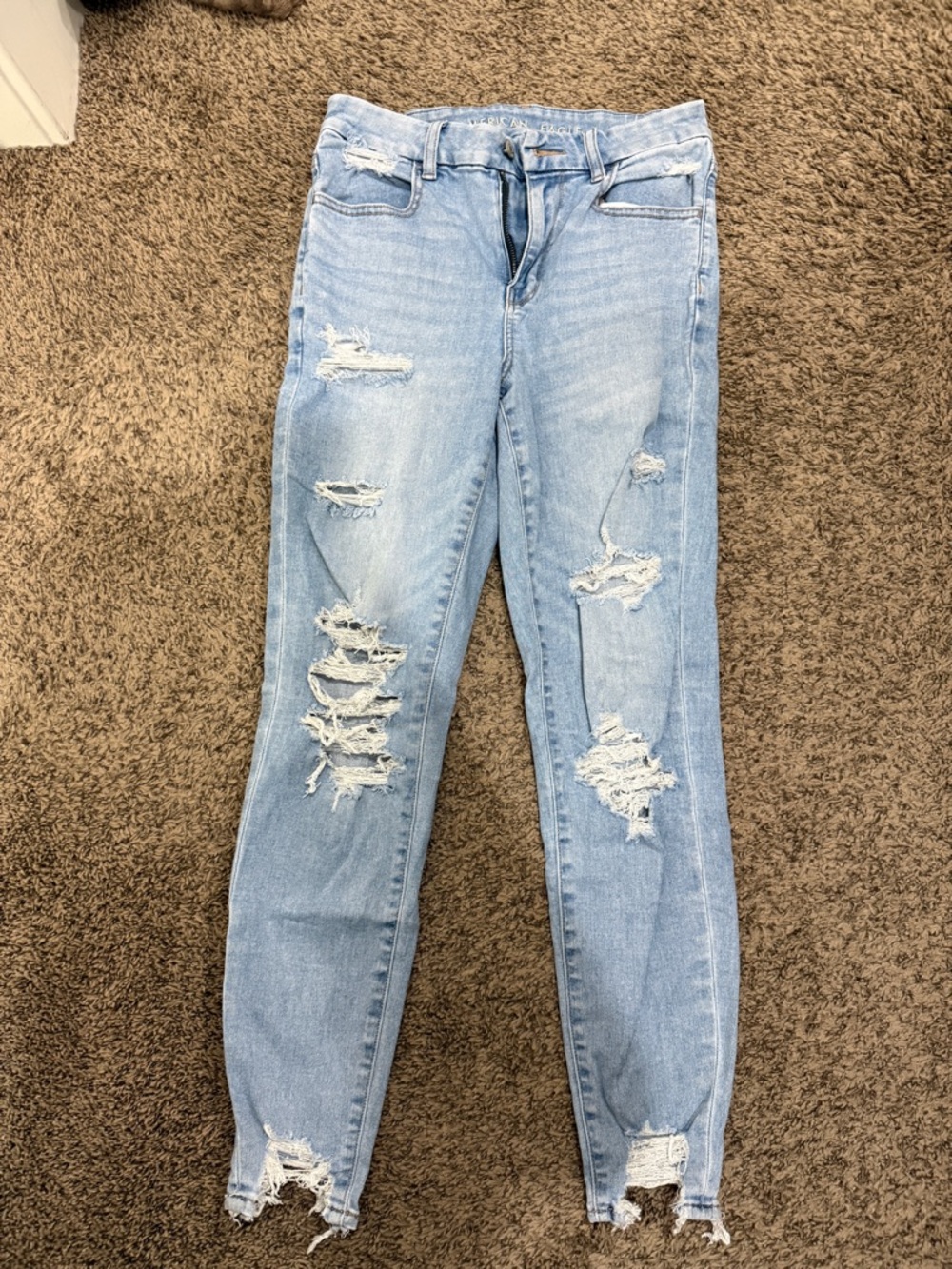 American Eagle Outfitters Light Blue Distressed Skinny Jeans